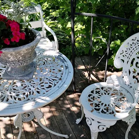 Airport Mint House Апартаменты *